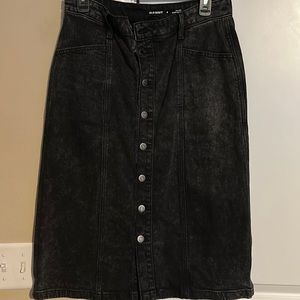 Old navy, black midi denim skirt, size 8